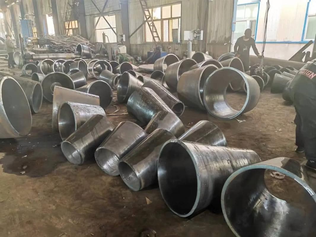 A335 P92 910×810×32mm রিডিউসিং পাইপ ভিয়েতনামে পাঠানো হয়েছে